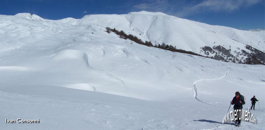 09 PANORAMICA verso il Baciamorti.jpg